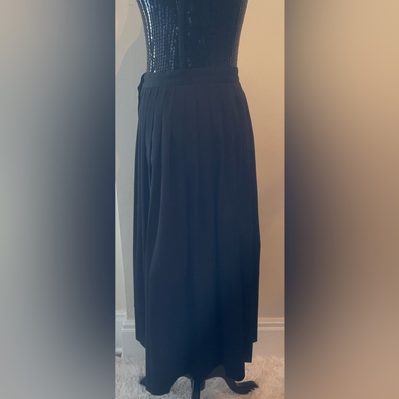 Vintage V-I-Petites Black Wool Blend Button Skirt - Picture 3 of 10